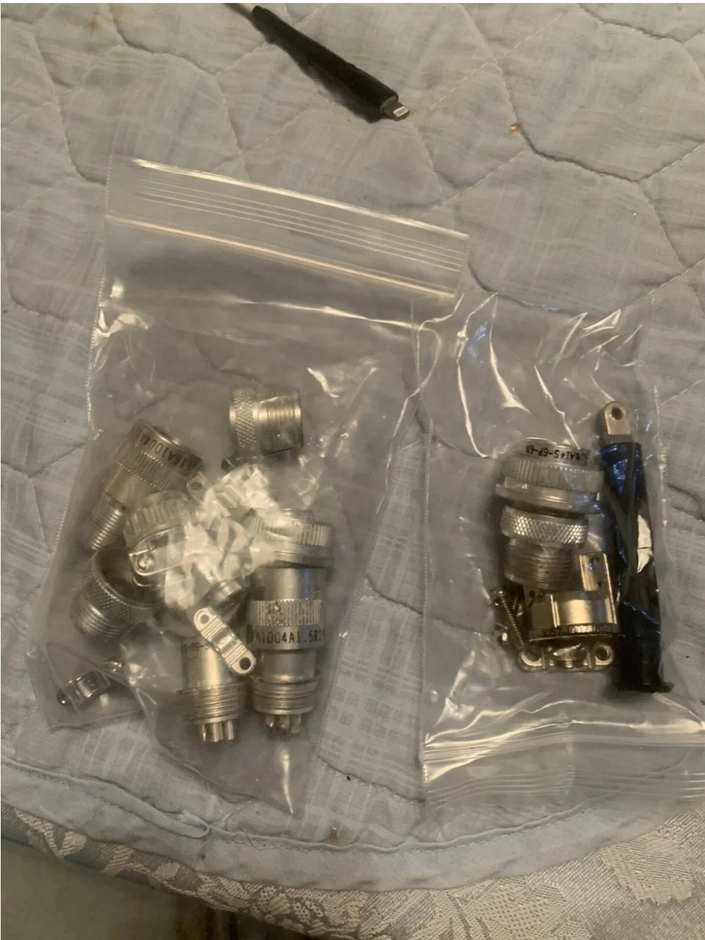 6 Pair Of Six Pin Connectors Both Male And Female
